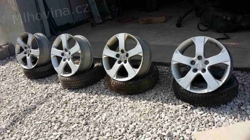 Mazda 5x114.3 6.5jx17 et52.5 r17