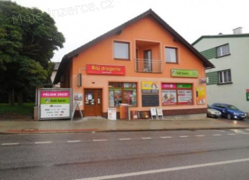Prodám komerční dům s obchodními prostory a byty