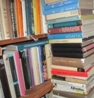 Prodám velmi levně 2 000 knih,